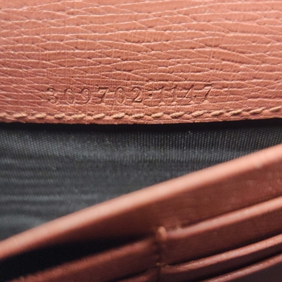 💋 Gucci GG Interlocking Logo Long Leather Wallet - Picture 5 of 12